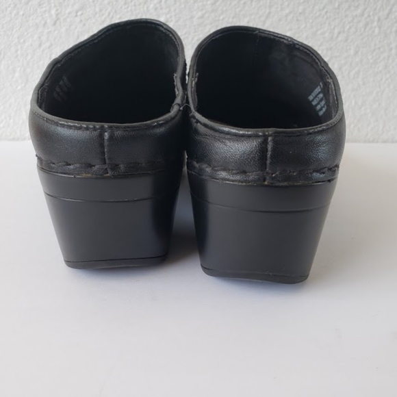 Dansko women  black leather clogs slipon  shoes - Picture 7 of 8